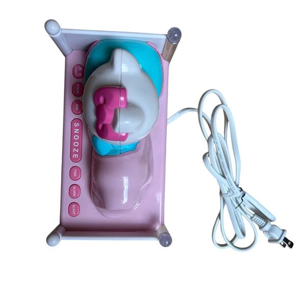 Hello Kitty Sleeping Kitty Alarm Clock Radio with Night Light (TESTED) - Picture 2 of 9